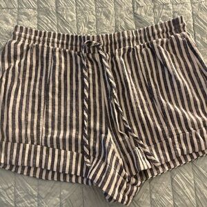 Universal Thread High Waist Navy and White Shorts